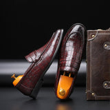 Men's Leather   Crocodile Pattern Business Luxury Elegant Party Wedding British Style Dress Shoes