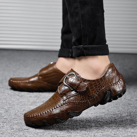 Fashion Large Size Genuine Leather Moccasins Men Loafers Casual Shoes